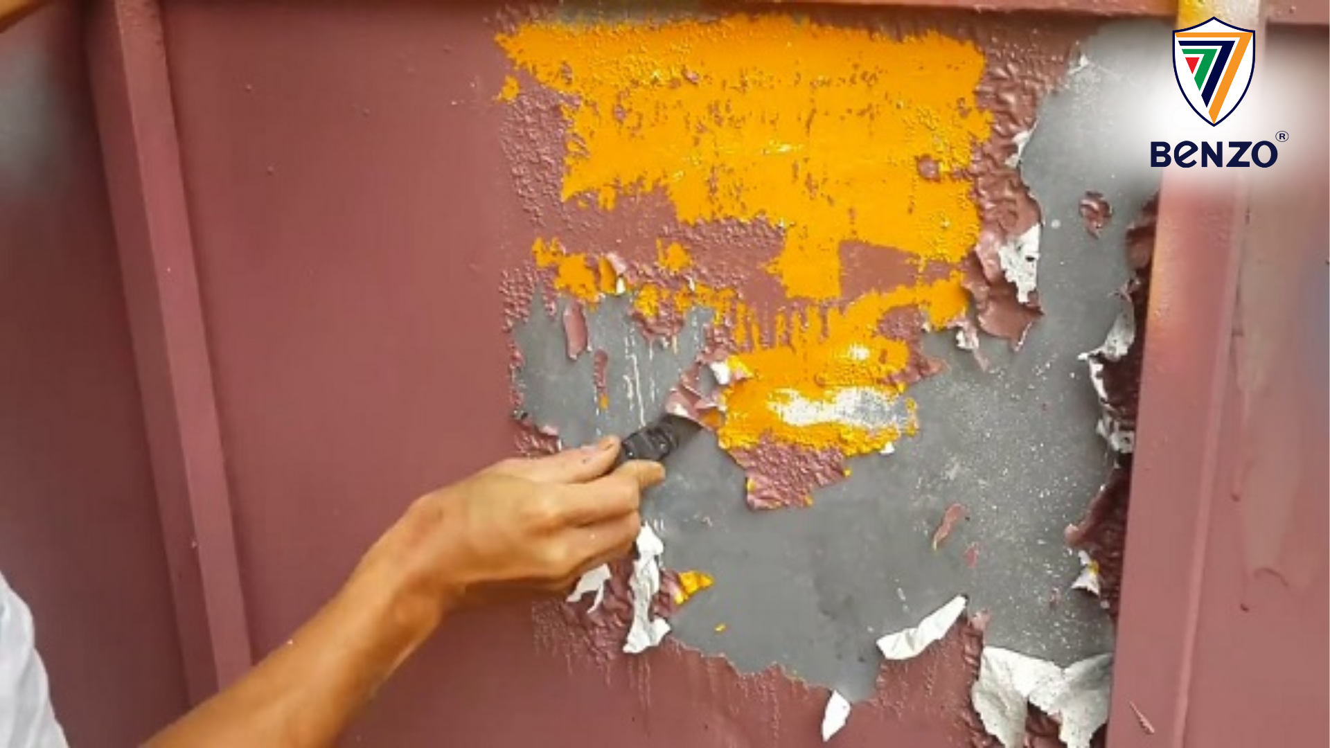 Hiện tượng màng sơn Alkyd bị chảy xệ và bong tróc diện rộng