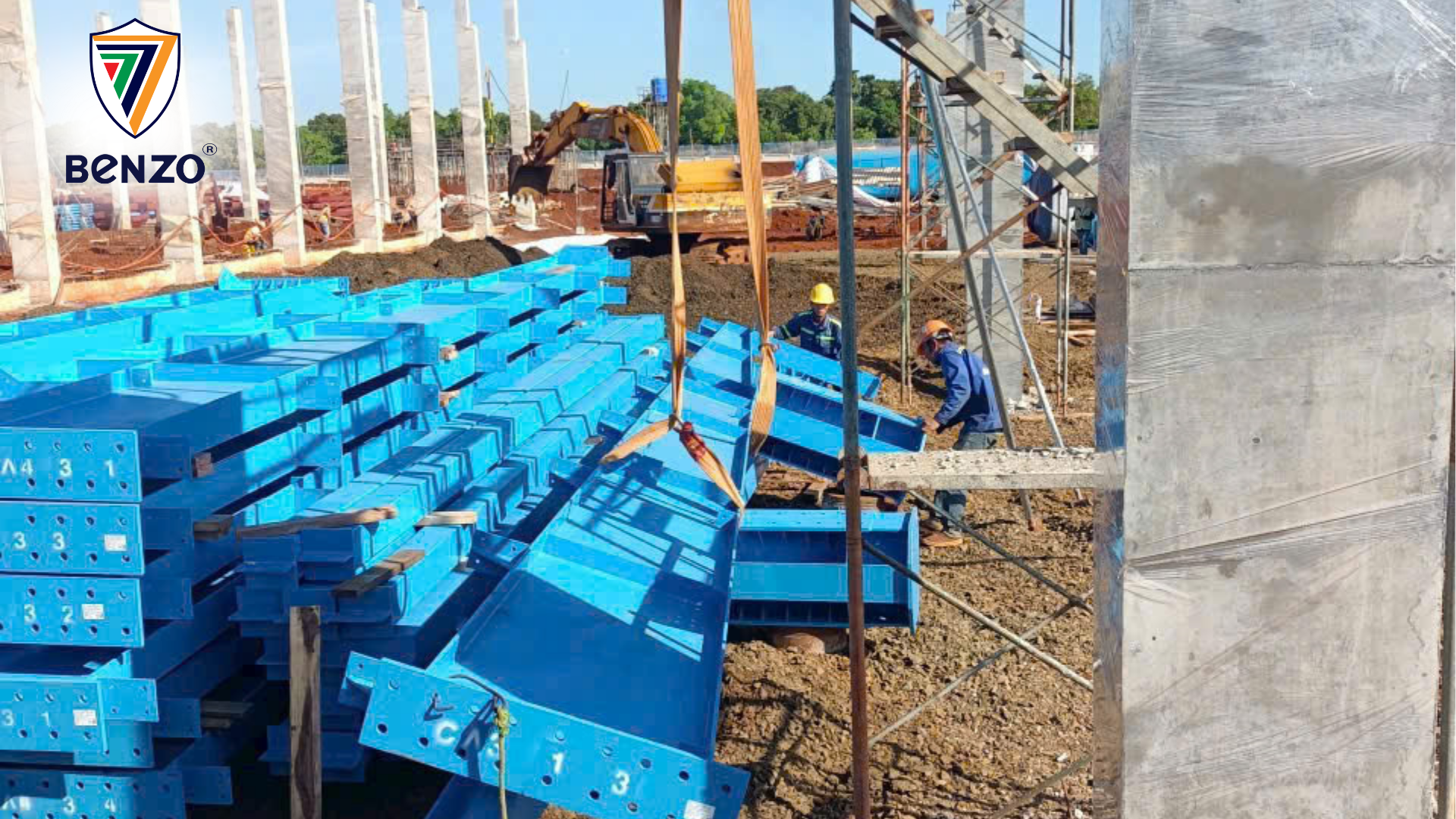 5 Bước Trong Quy Trình Thi Công Sơn Kết Cấu Thép Đạt Chuẩn ISO 2 Bước 4 Thi công lớp sơn phủ hoàn thiện và kiểm soát độ dày